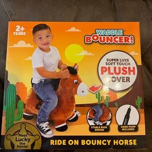 Waddle Bouncer, Lucky the horse